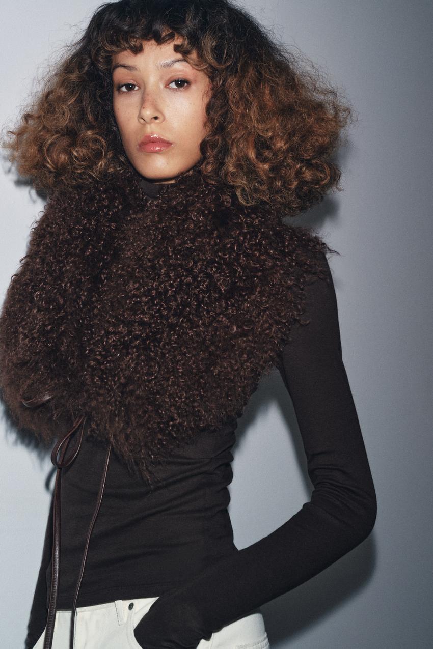 SLIM MOCK NECK T-SHIRT