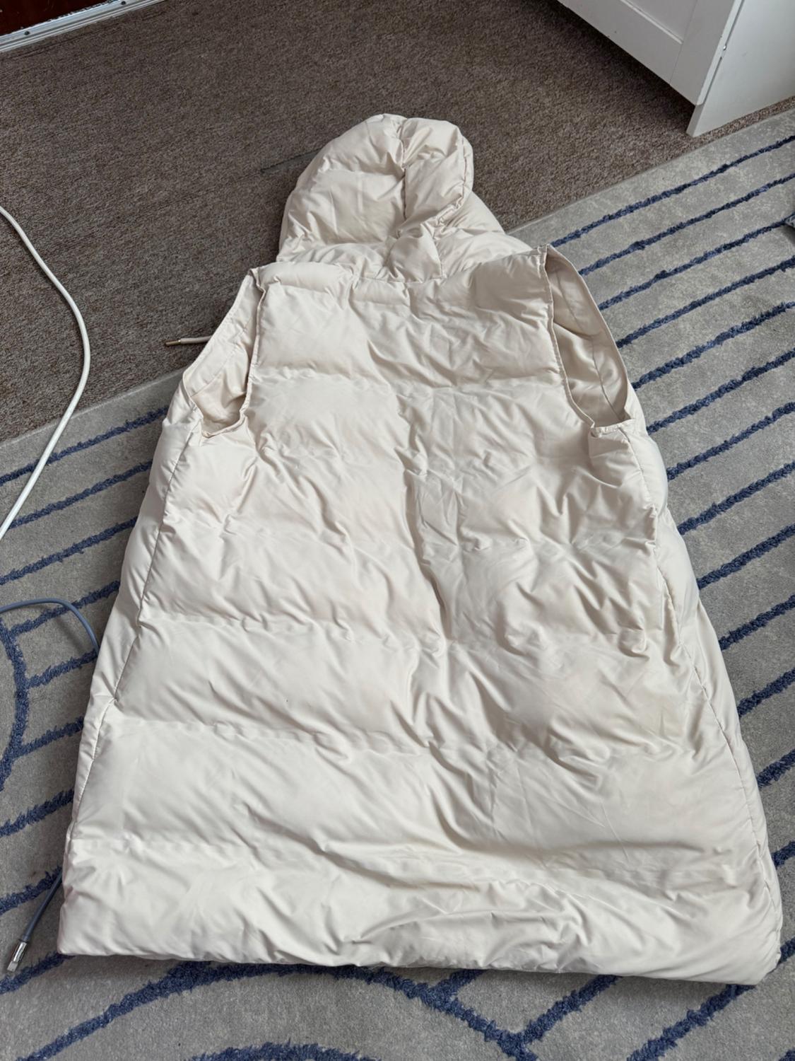 QUILTED GILET WITH HOOD - Image 2