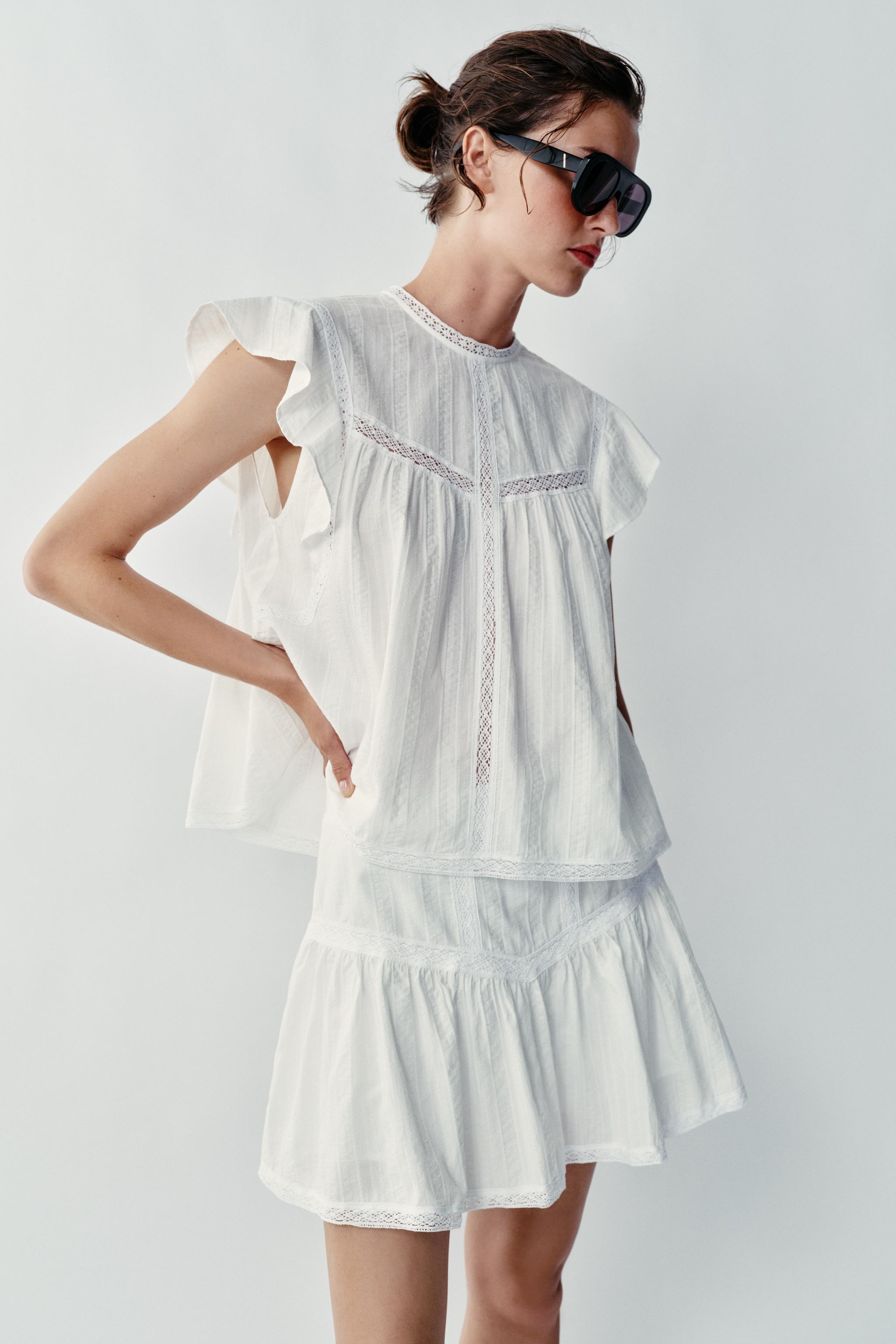 ROMANTIC LADDER TRIM TOP — Ecru