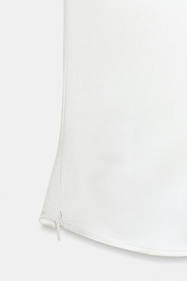 TOP SATINÉ À BOUTONS LATÉRAUX - Blanc cassé de Zara - Image 6