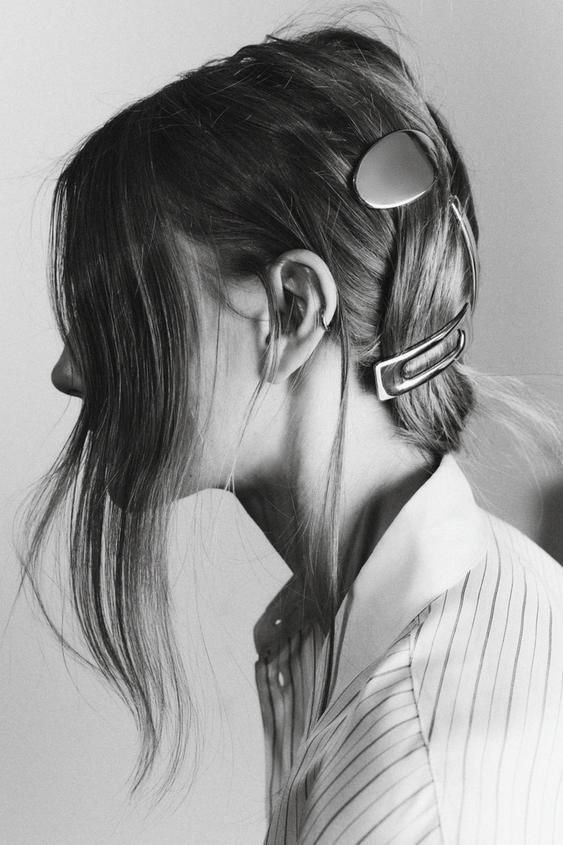 3-PACK OF METALLIC GEOMETRIC HAIR SLIDES - Golden by Zara - Image 2