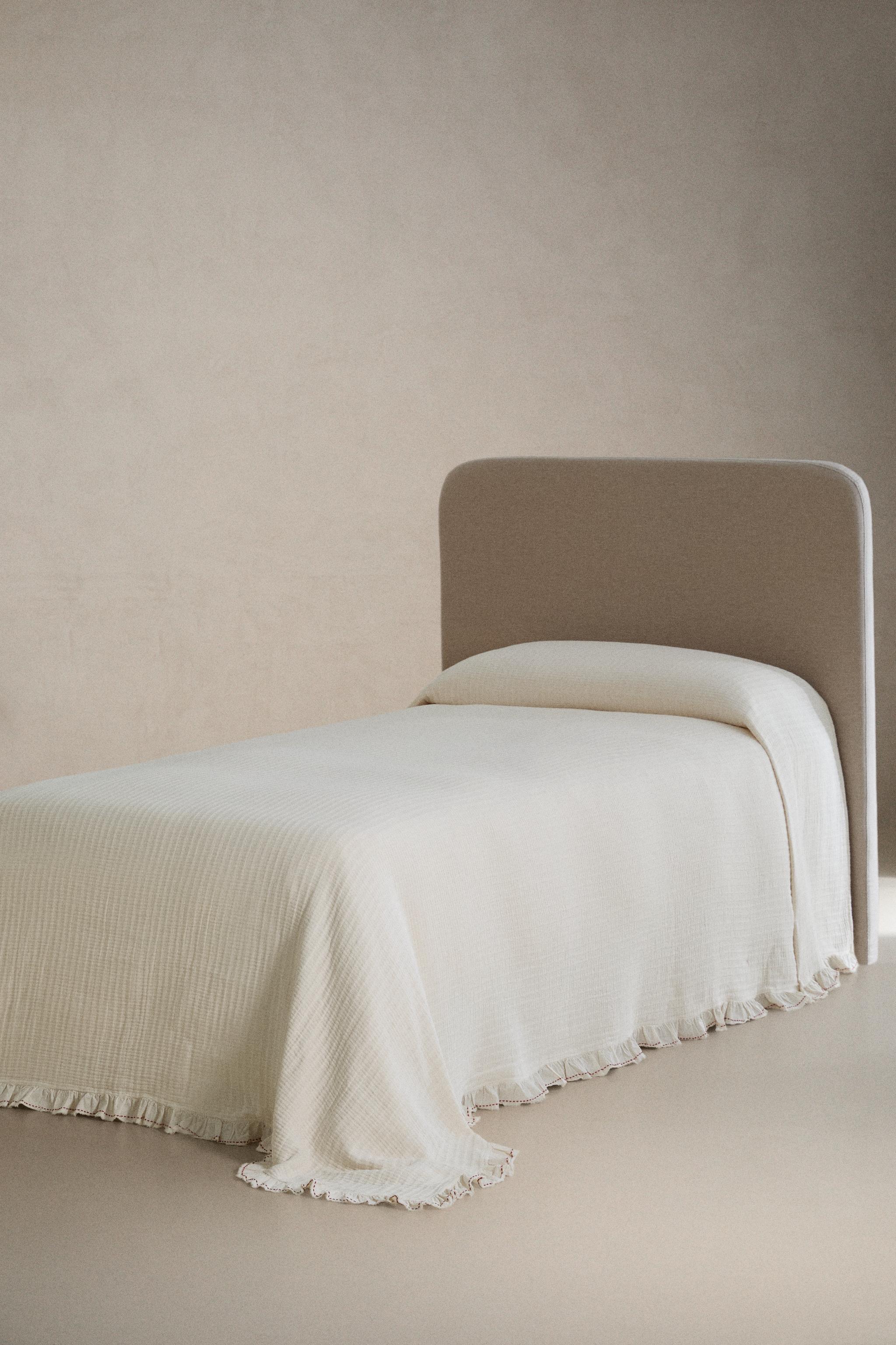 KIDS' TEXTURED RUFFLE BEDSPREAD — Orange