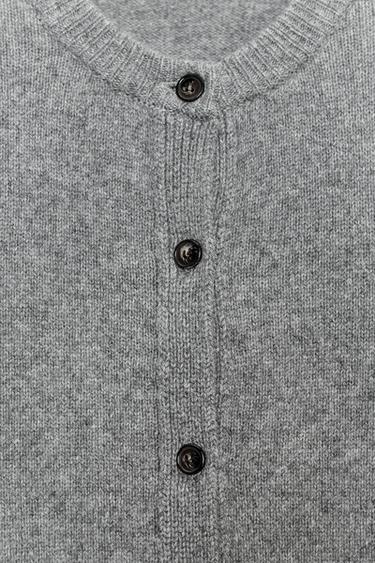 GILET BASIQUE EN CACHEMIRE ET LAINE - Gris de Zara - Image 9