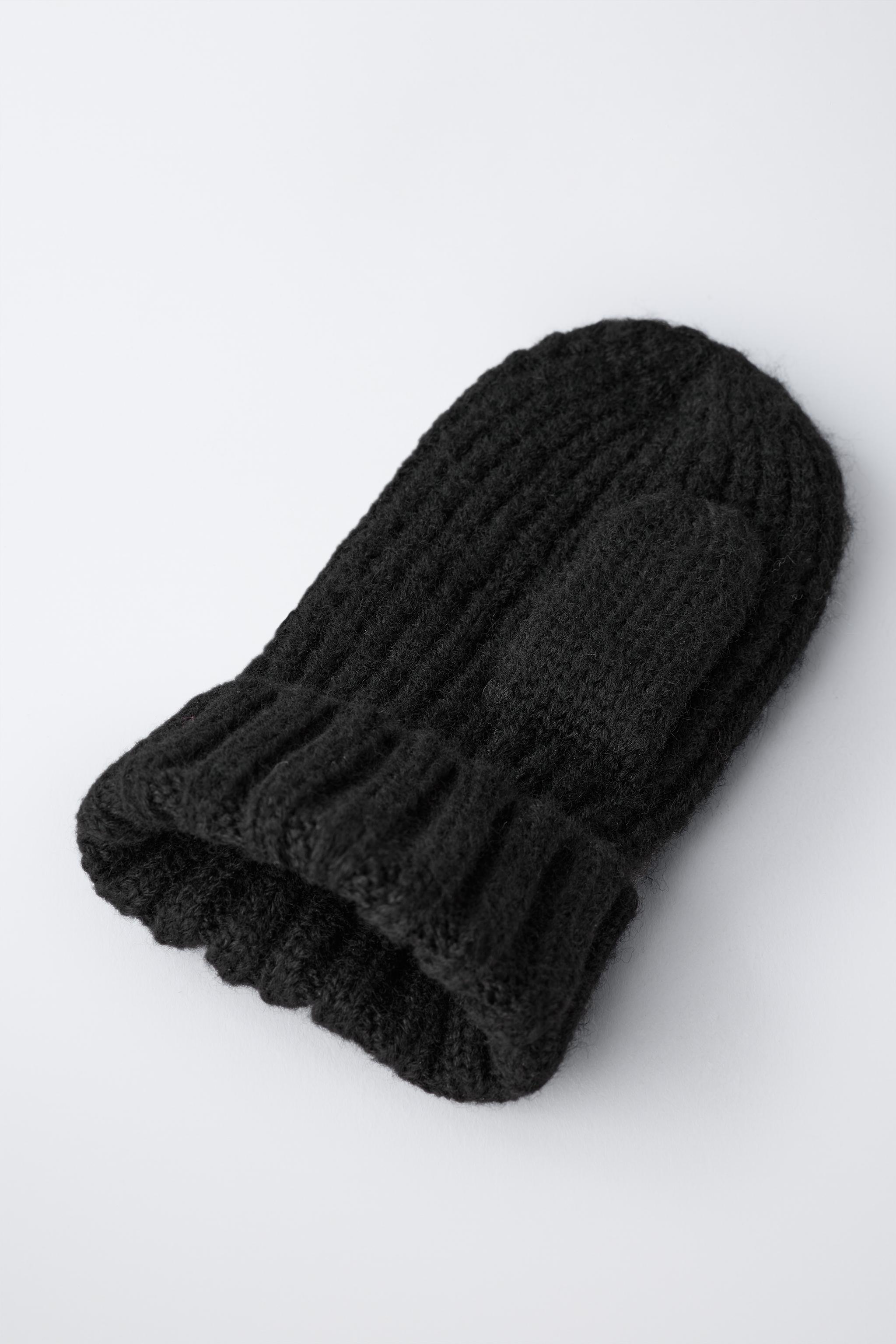 KNIT MITTENS