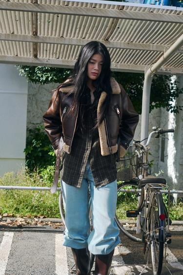 SHORT DOUBLE-FACED JACKET - Dark brown by Zara