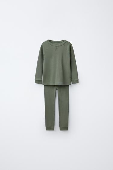 2-6 AÑOS/ PIJAMA CON LANA MERINO - Verde de Zara