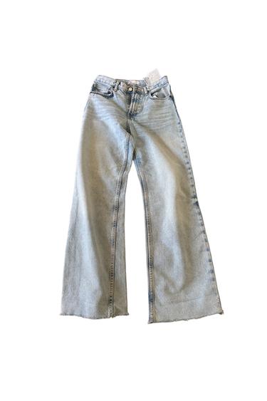 JEANS WITH HIGH WAISTED