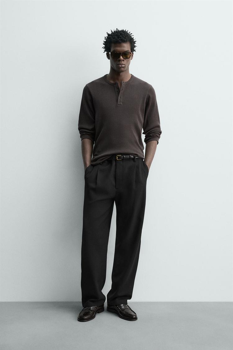 FİTİLLİ DÜĞMELİ YAKA T-SHIRT