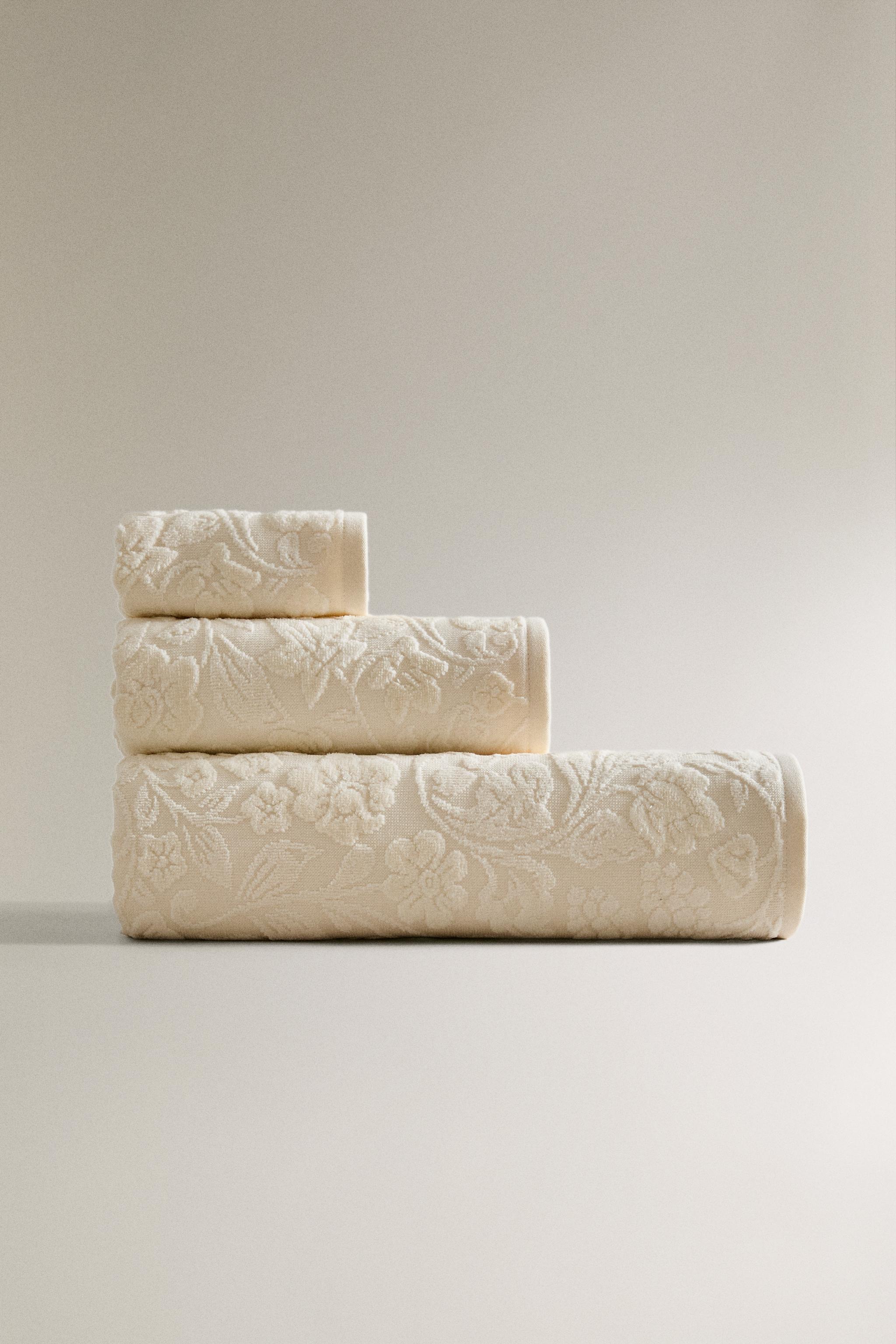 SERVIETTE DE BAIN JACQUARD FLEURS