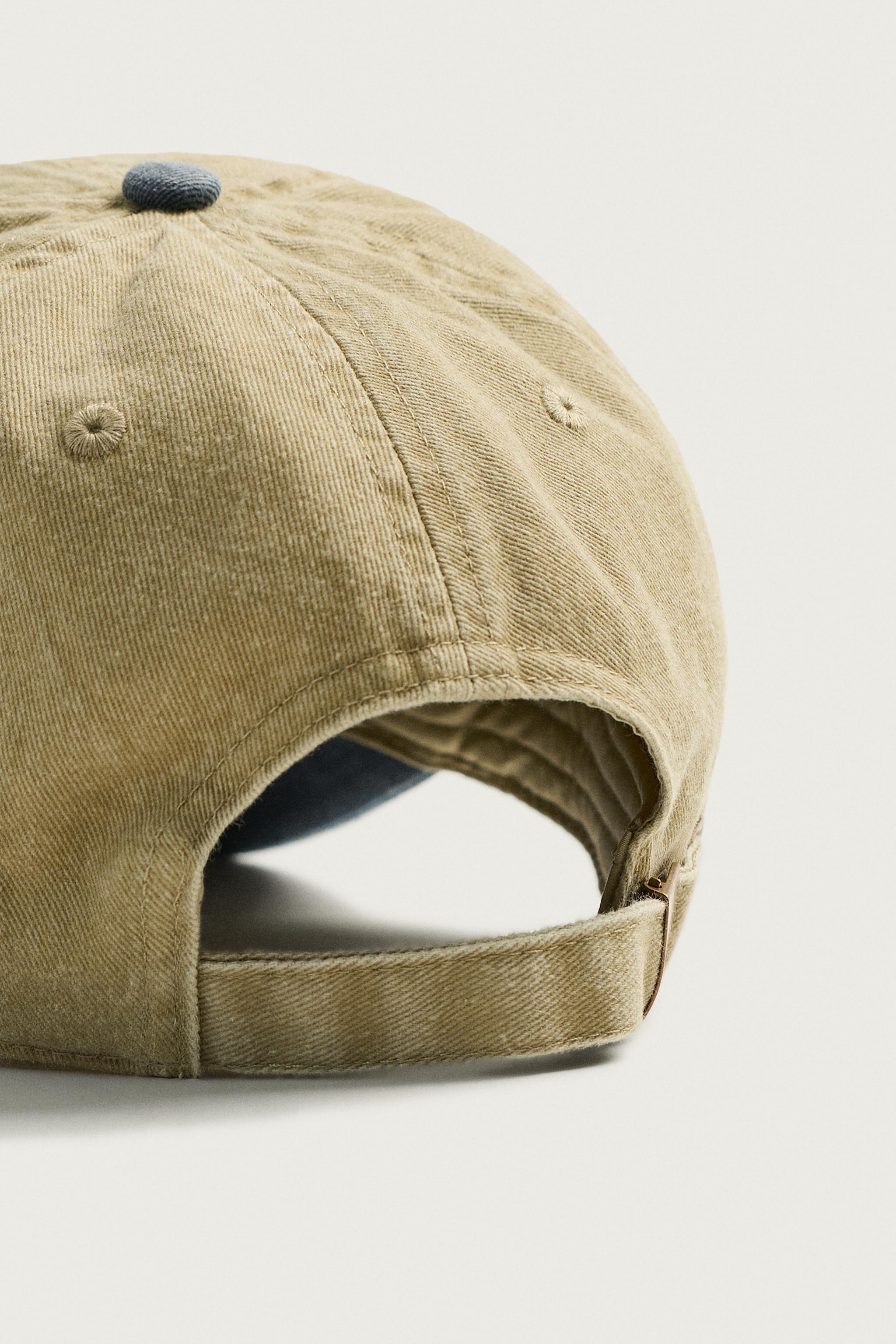 CASQUETTE À INSCRIPTION BRODÉE EN CONTRASTE