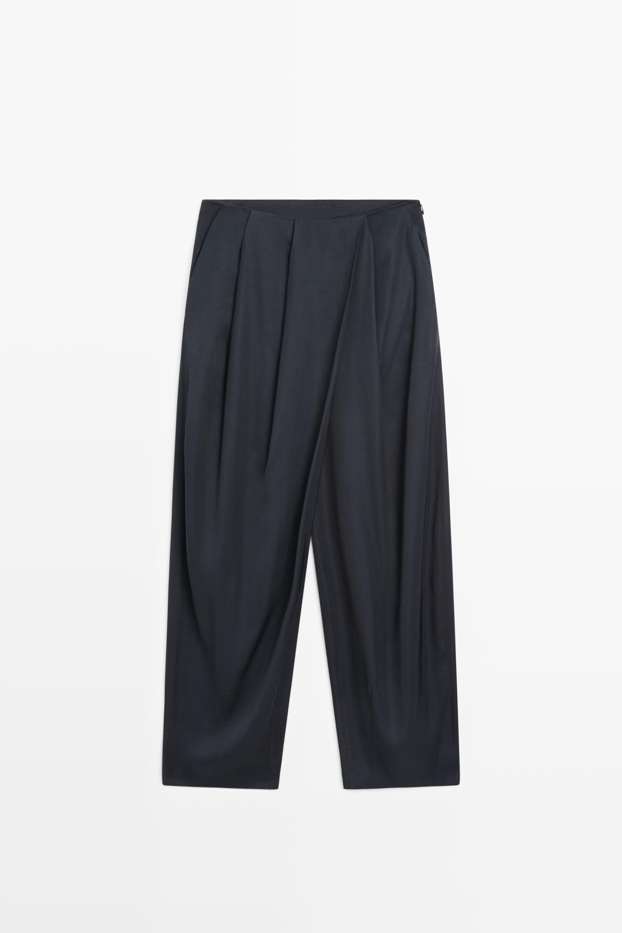 Total look flowing draped trousers