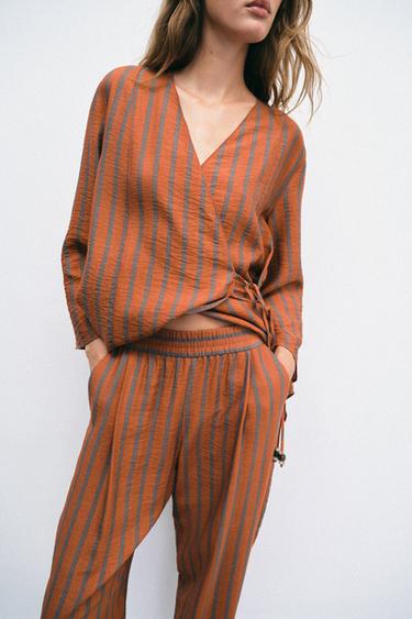 PANTALON À RAYURES ET TAILLE ÉLASTIQUE - Orange brûlé de Zara - Image 4