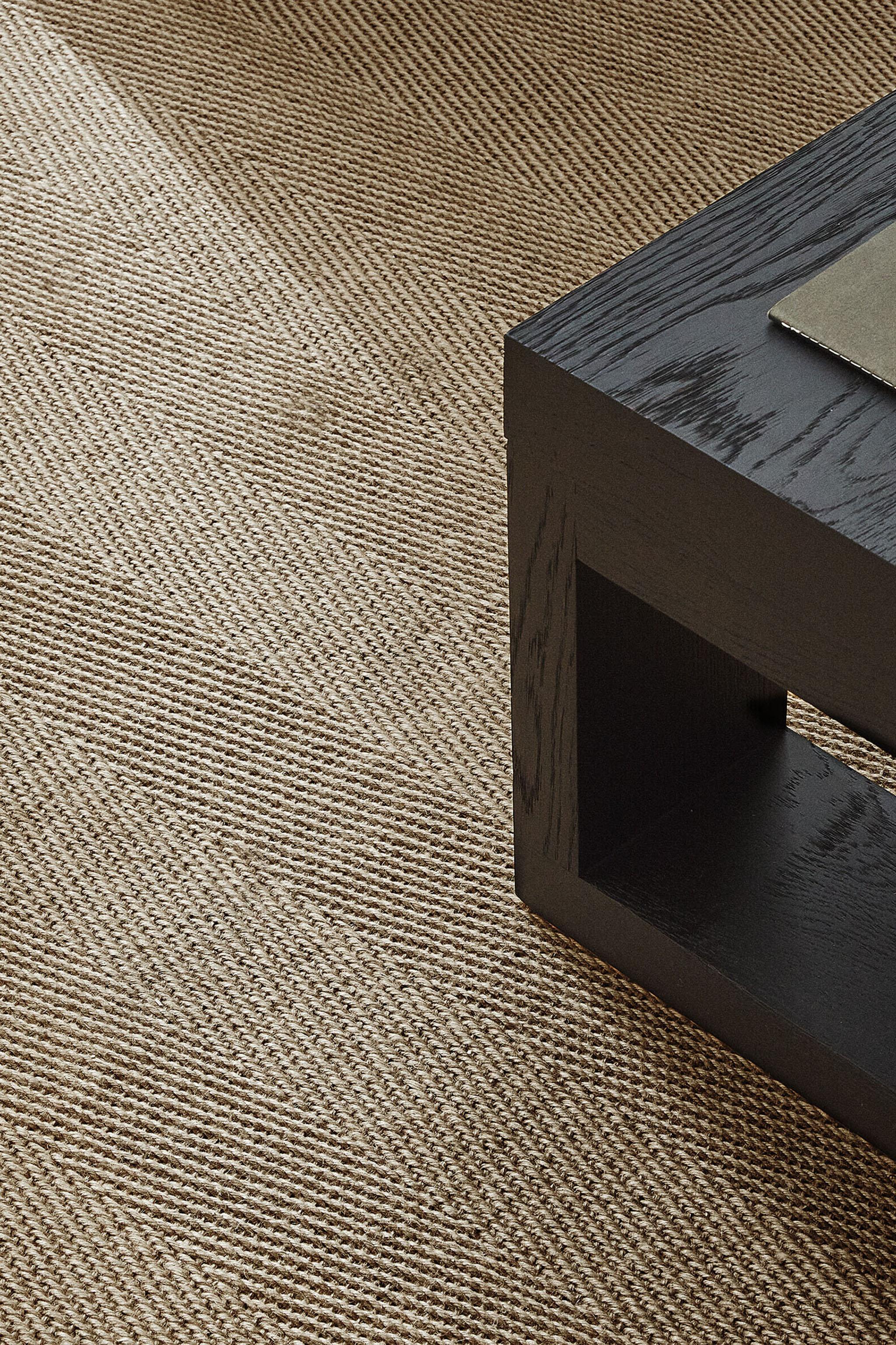 RUG 02 - ライトベージュ | ZARA Japan / 日本