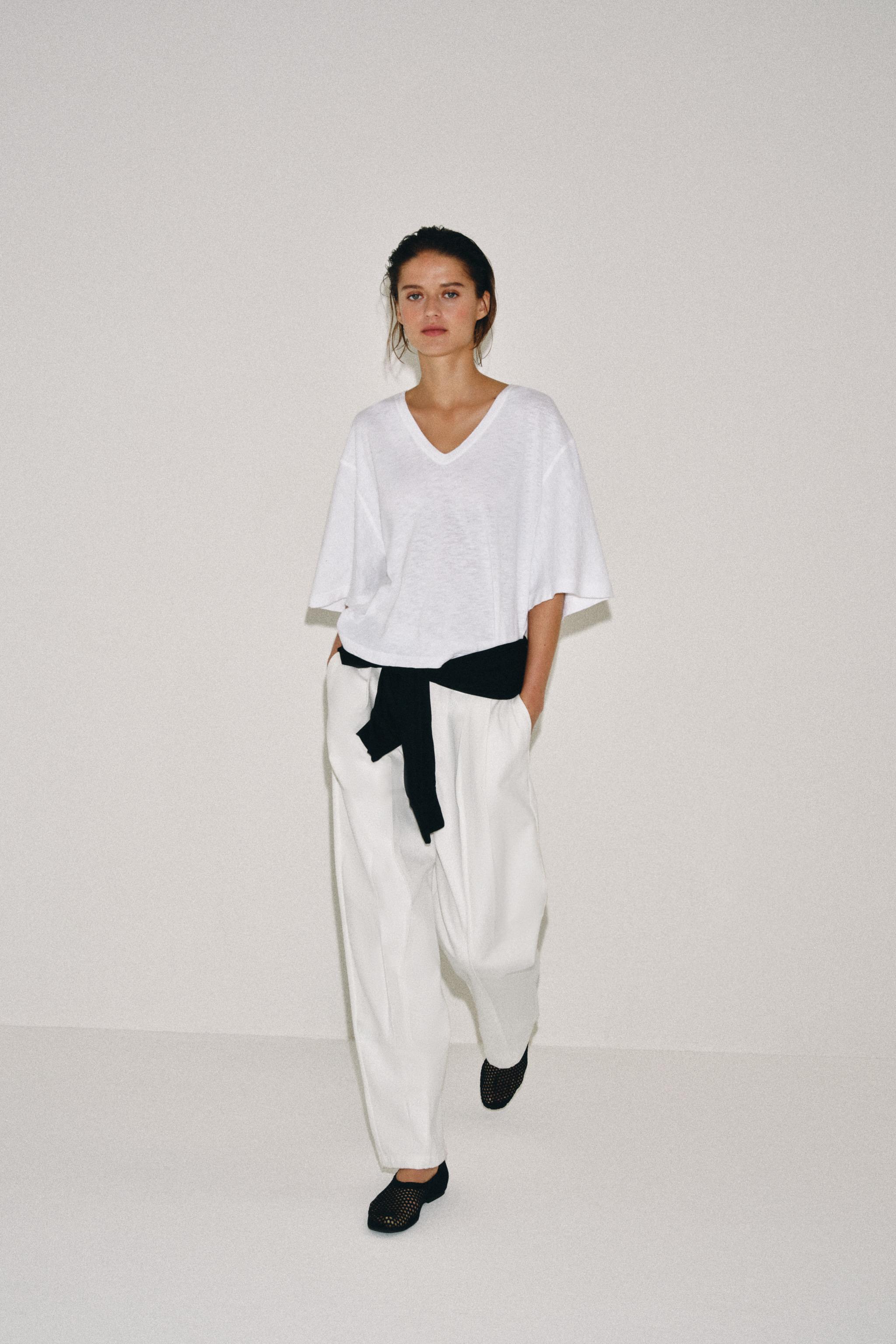 Zara V YAKA T-SHIRT