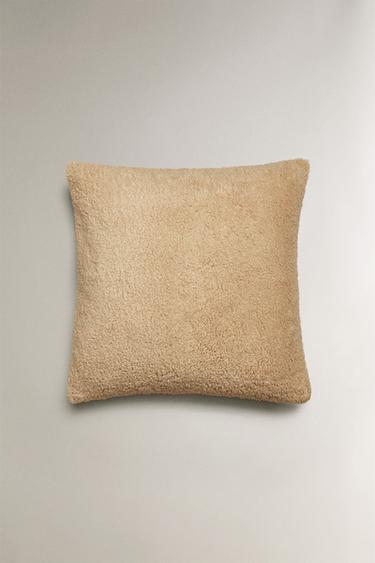 REVERSIBLE FAUX SHEARLING CUSHION COVER FOR QUILTS - Beige by Zara