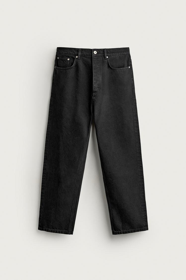 STRAIGHT-LEG JEANS