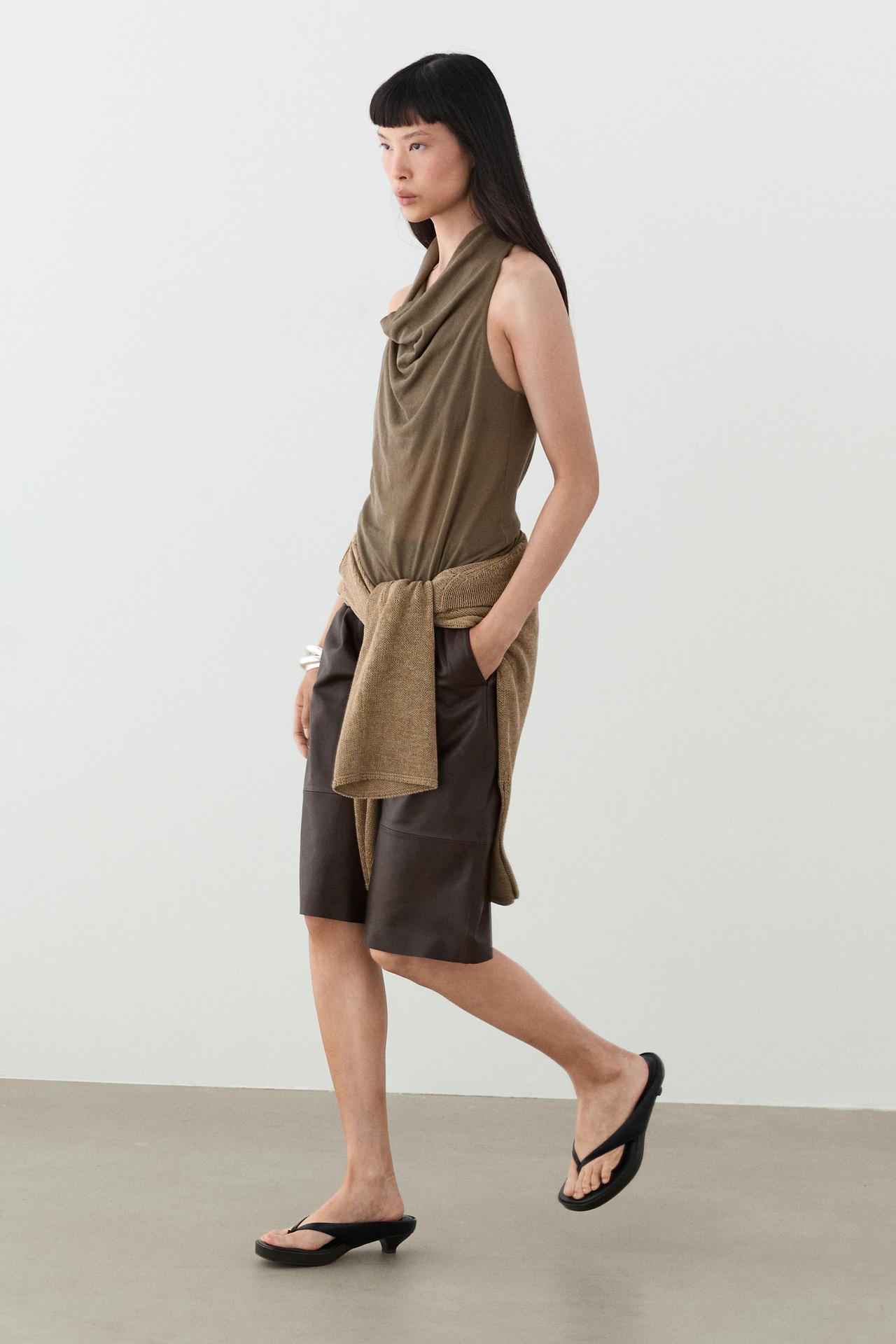 Long nappa leather Bermuda shorts — Brown