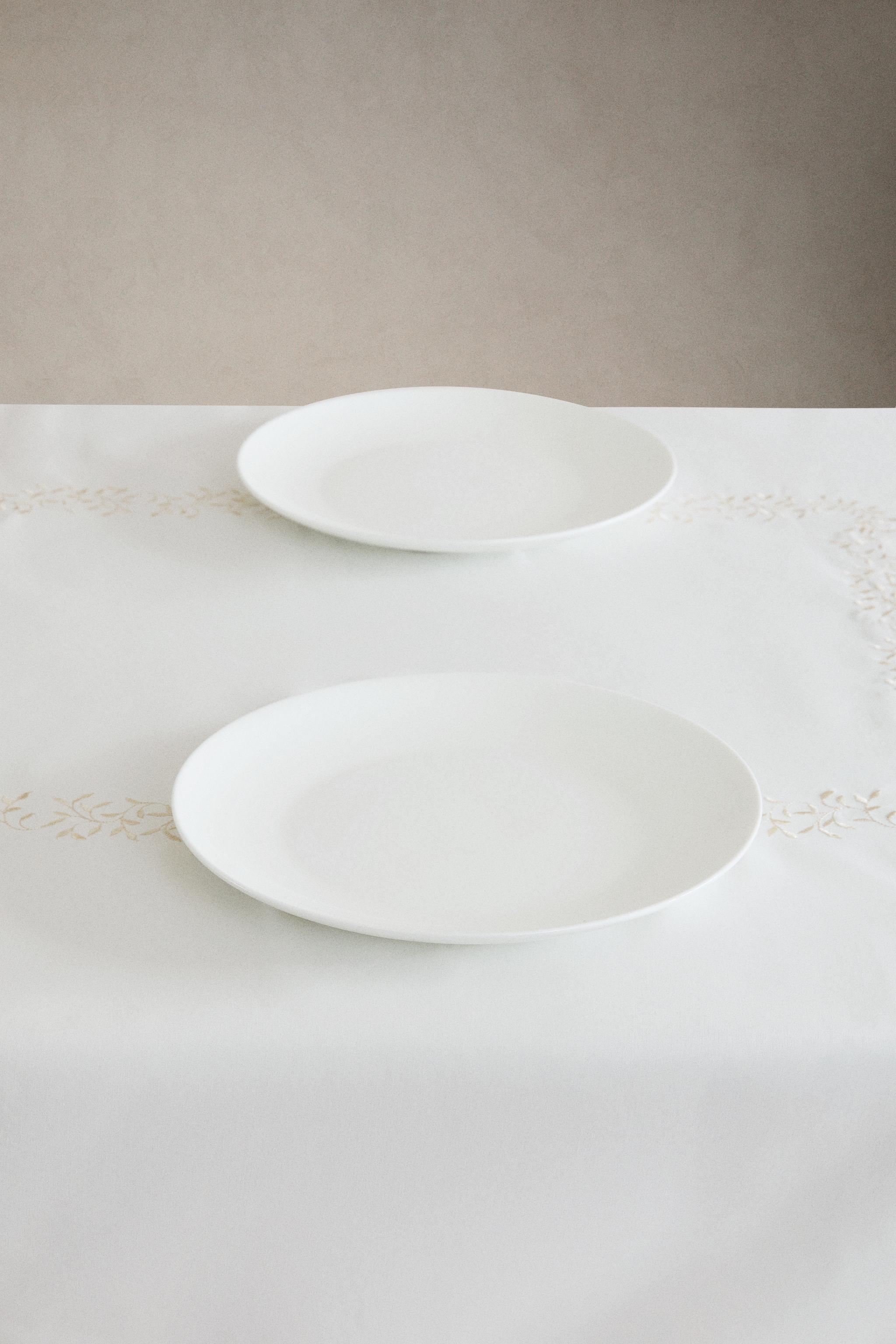 PLANT EMBROIDERED SATIN TABLECLOTH — Ecru