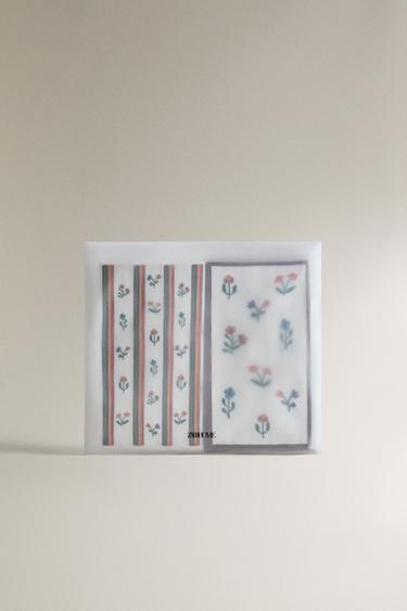 PACK OF FLORAL PAPER NAPKINS (PACK OF 15) - Green by Zara - Image 3
