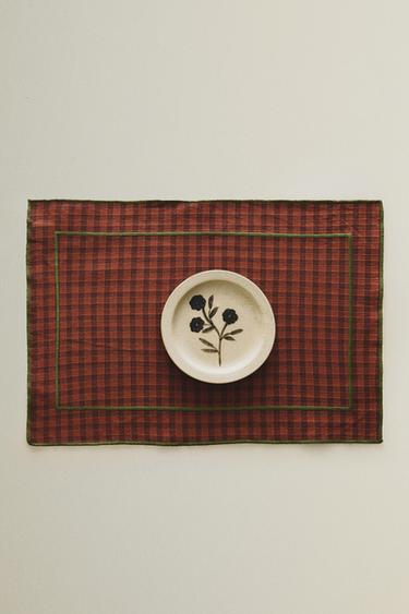 KARIERTES TISCHSET MIT NÄHTEN - Ziegelrot von Zara