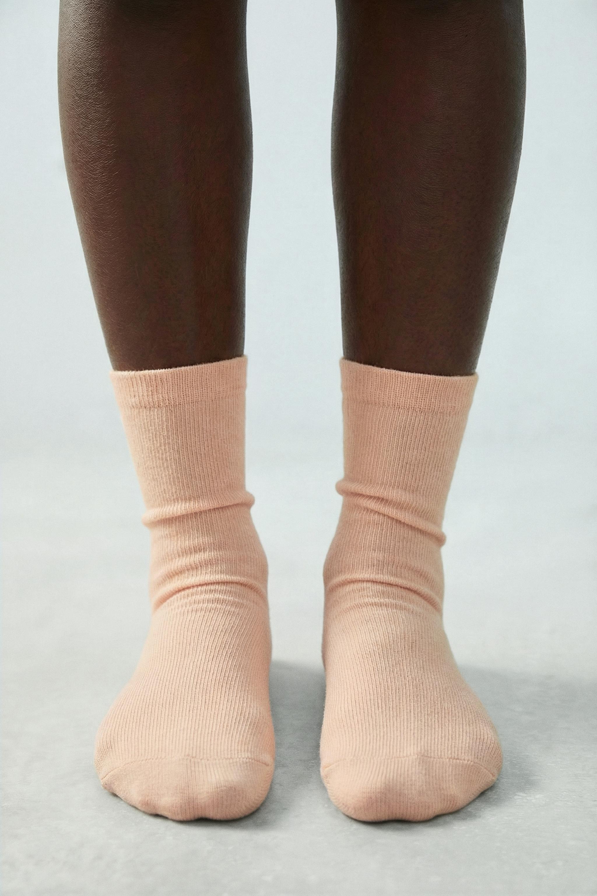 FIVE-PACK OF STRIPED TALL SOCKS