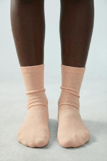 LOT DE CINQ CHAUSSETTES HAUTES À RAYURES - Multicolore de Zara