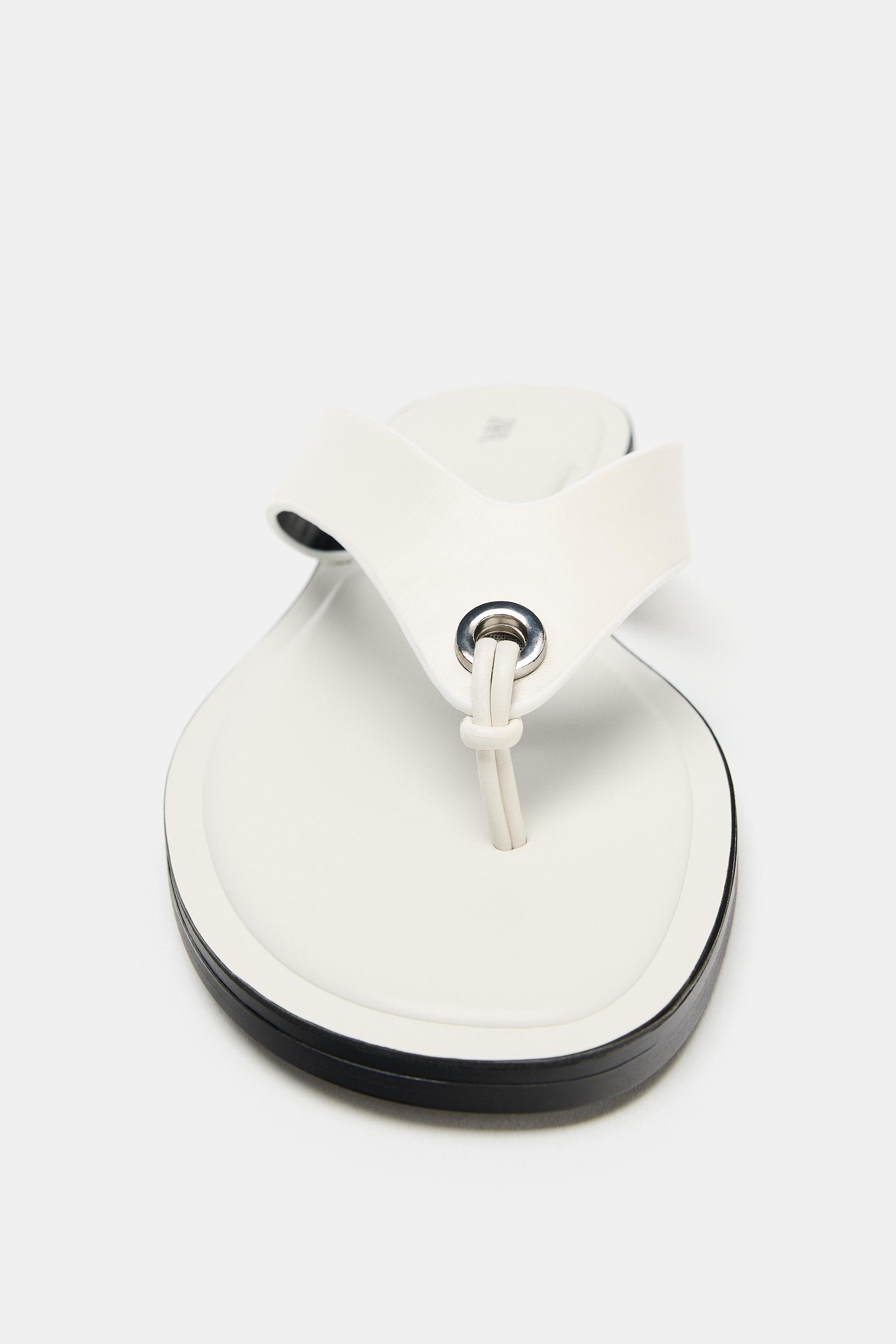 SANDALES PLATES EN CUIR