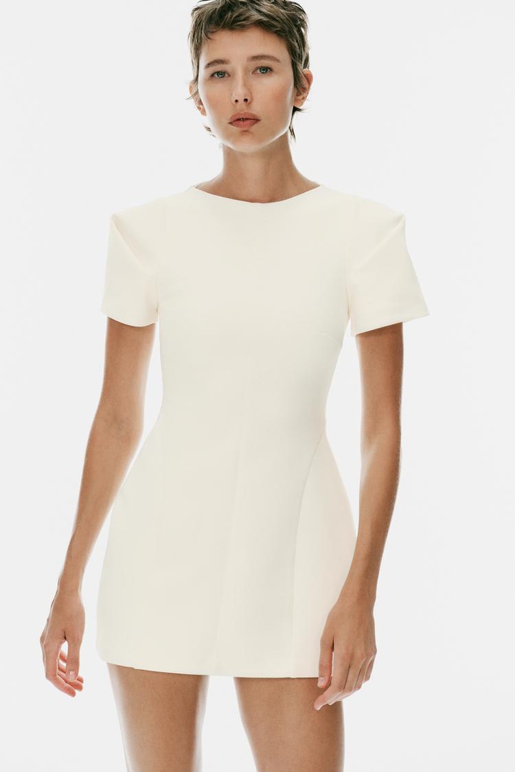 Vestido mini con mangas plisadas 2