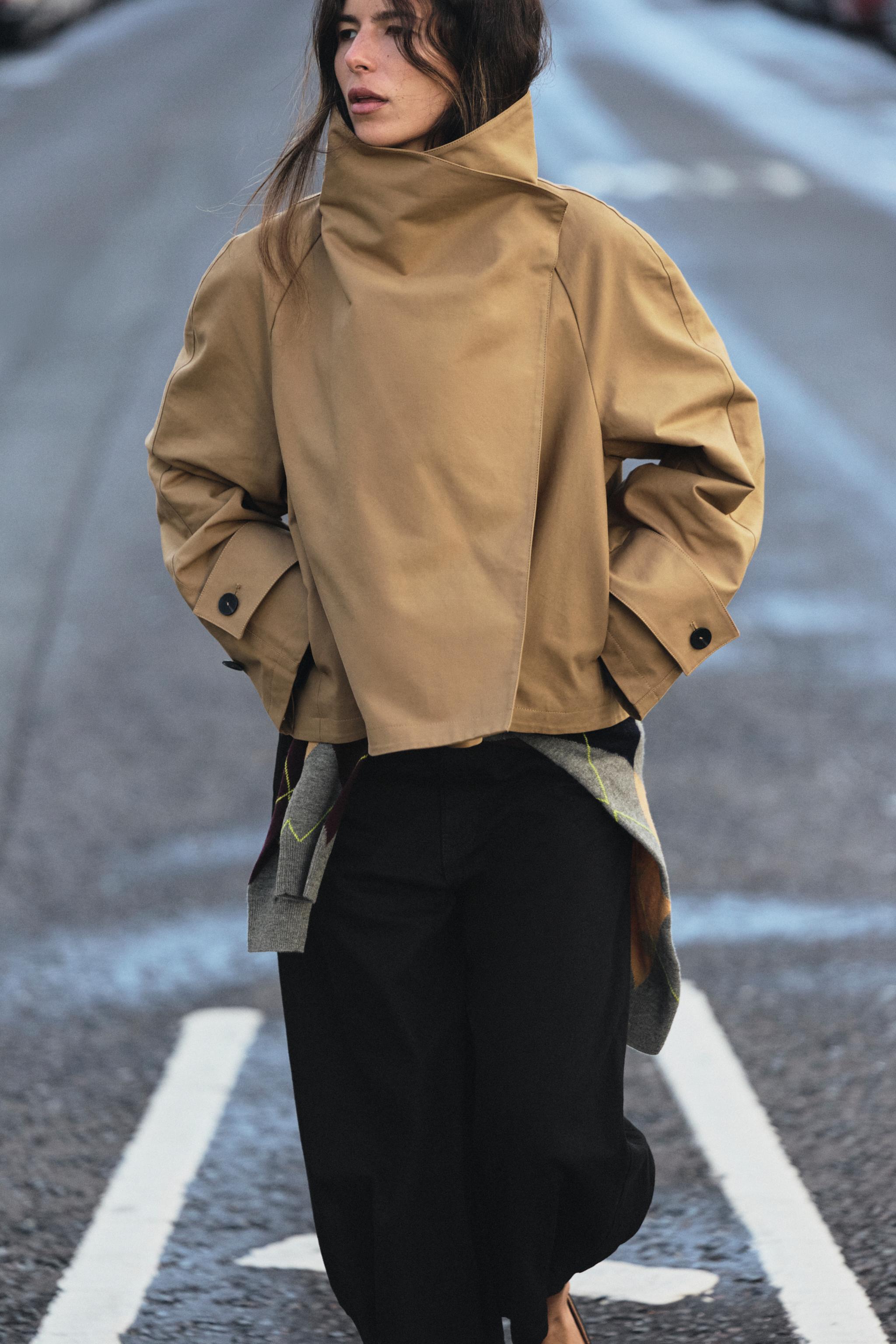 Zara ZW COLLECTION KISA DİK YAKALI TRENÇKOT