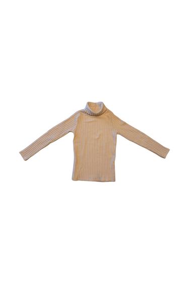 CAMISETA CUELLO VUELTO TEJIDO SUAVE