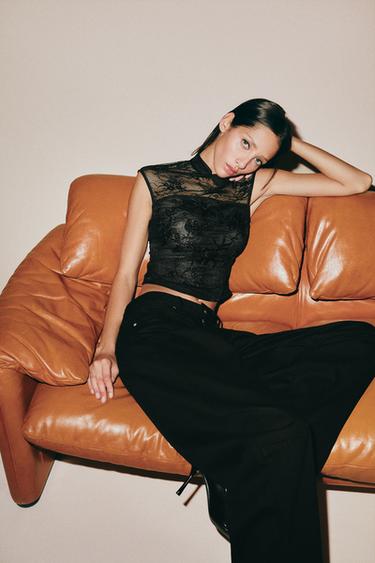 TOP ENCAJE BORDADOS - Negro de Zara