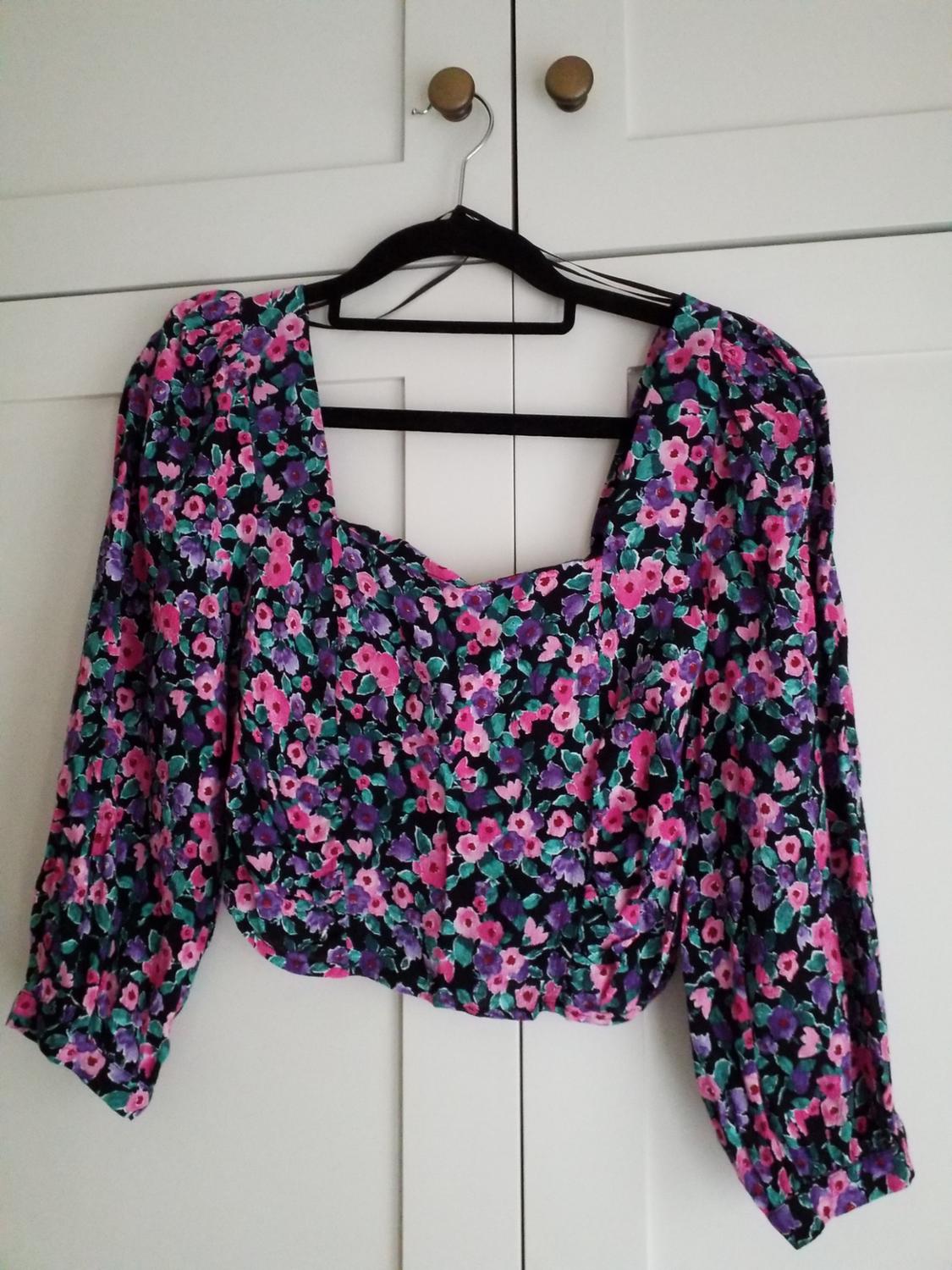 PRINTED CROPPED TOP