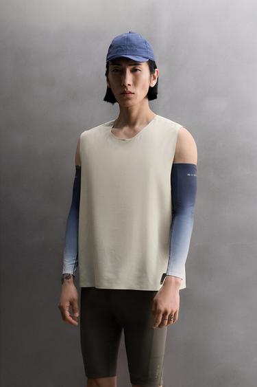 Zara PERFORATED RUNNING TANK TOP - Light green