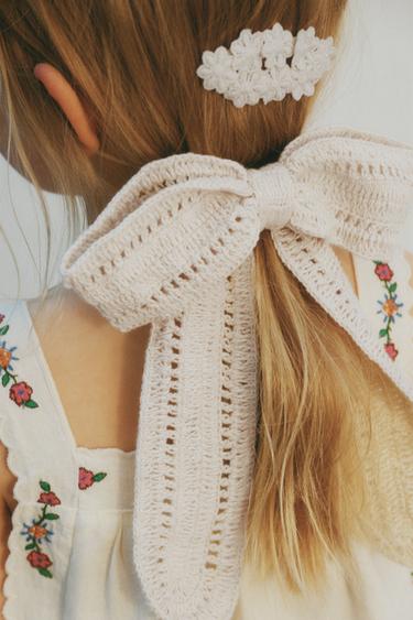 Zara TWO-PACK OF CROCHET FLOWER CLIPS - Ecru - Image 0