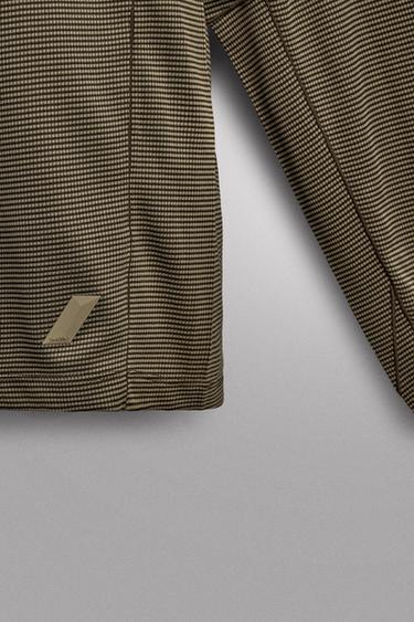 T-SHIRT TECHNIQUE GRAVEL MANCHES LONGUES - Vert moyen de Zara - Image 9