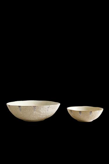 TEXTURED STONEWARE SALAD BOWL - Ecru / Blue by Zara