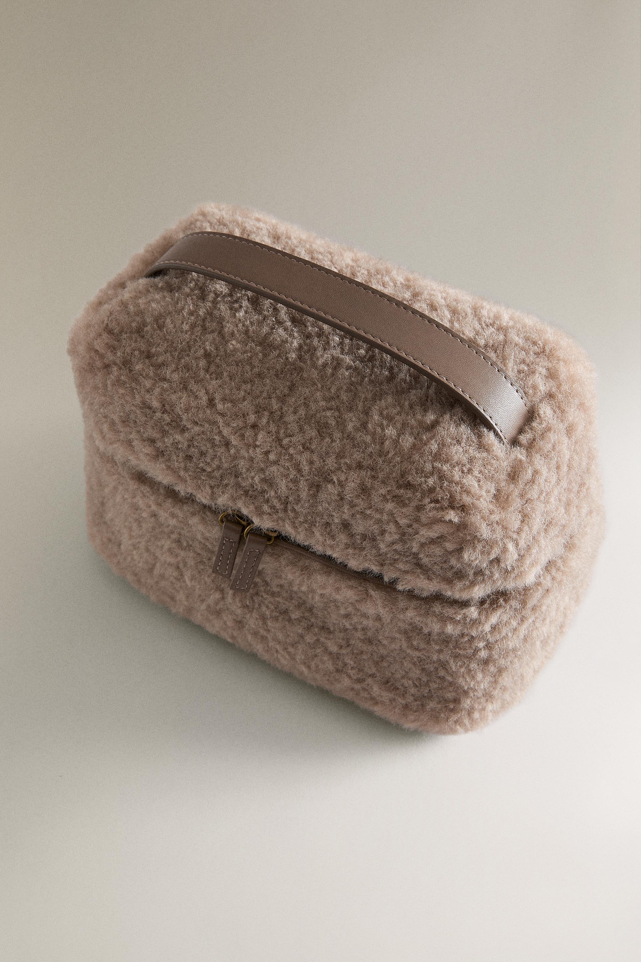 FURRY TOILETRY BAG