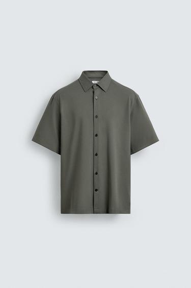 CAMISA SOFT REGULAR FIT - Khaki claro de Zara