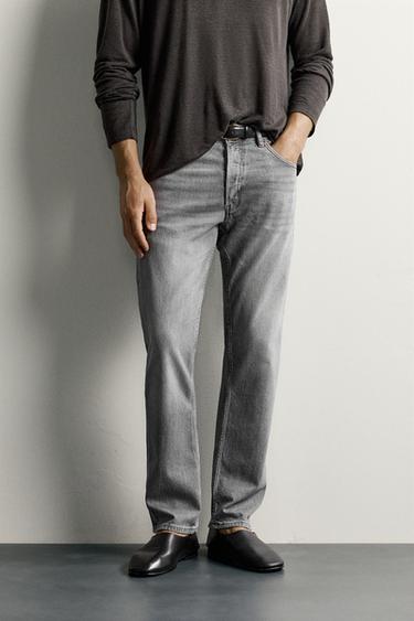 جينز بقصة Regular Fit - رمادي الخاص بـ Zara