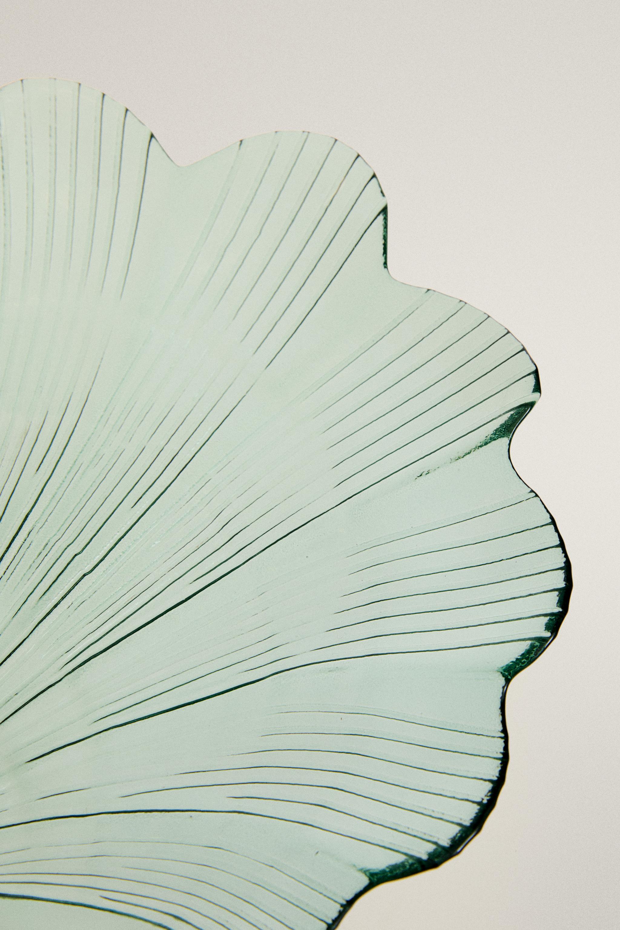 PLAT EN VERRE COQUILLAGE ONDULÉ