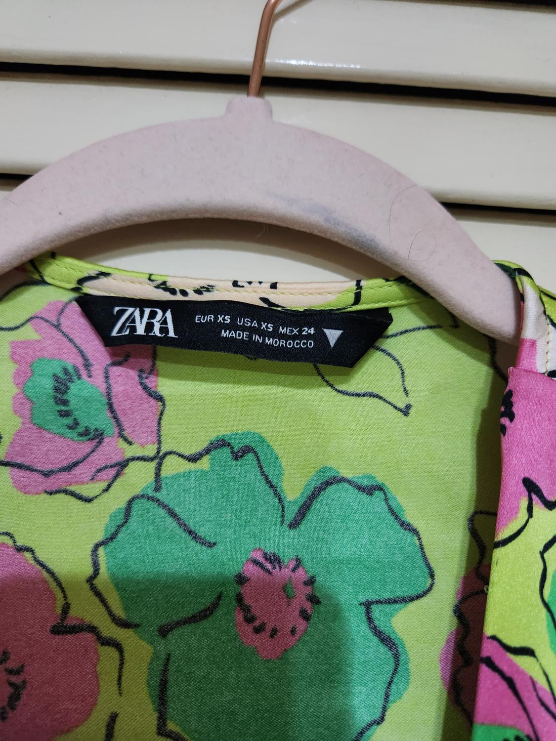 FLORAL SATIN EFFECT TOP - Image 2
