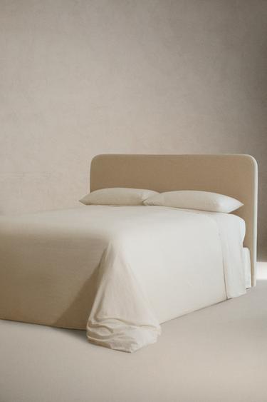 STRIPED SATEEN FLAT SHEET (300 THREAD COUNT) - Ecru by Zara - Image 1