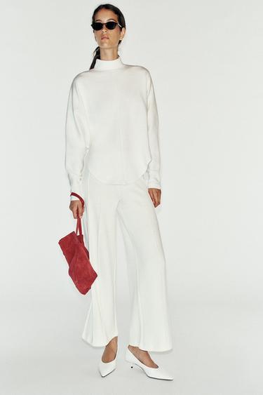 КОМПЛЕКТ ИЗ ТОПА И БРЮК С ДЕКОРАТИВНЫМИ ШВАМИ SOFT — 862 от Zara