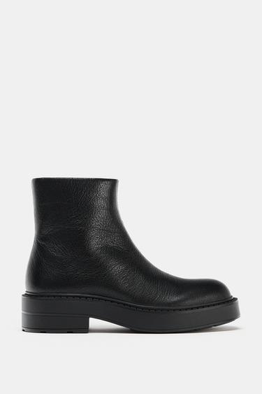 FLAT WATER-REPELLENT LEATHER ANKLE BOOTS - Black by Zara