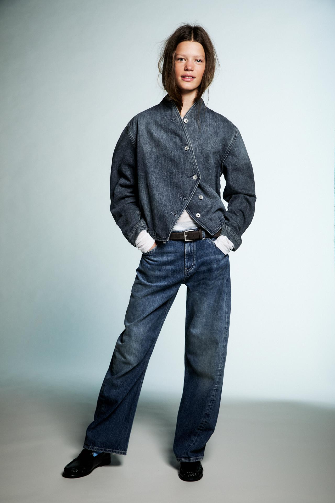 DOUBLE-BREASTED DENIM JACKET — Blue