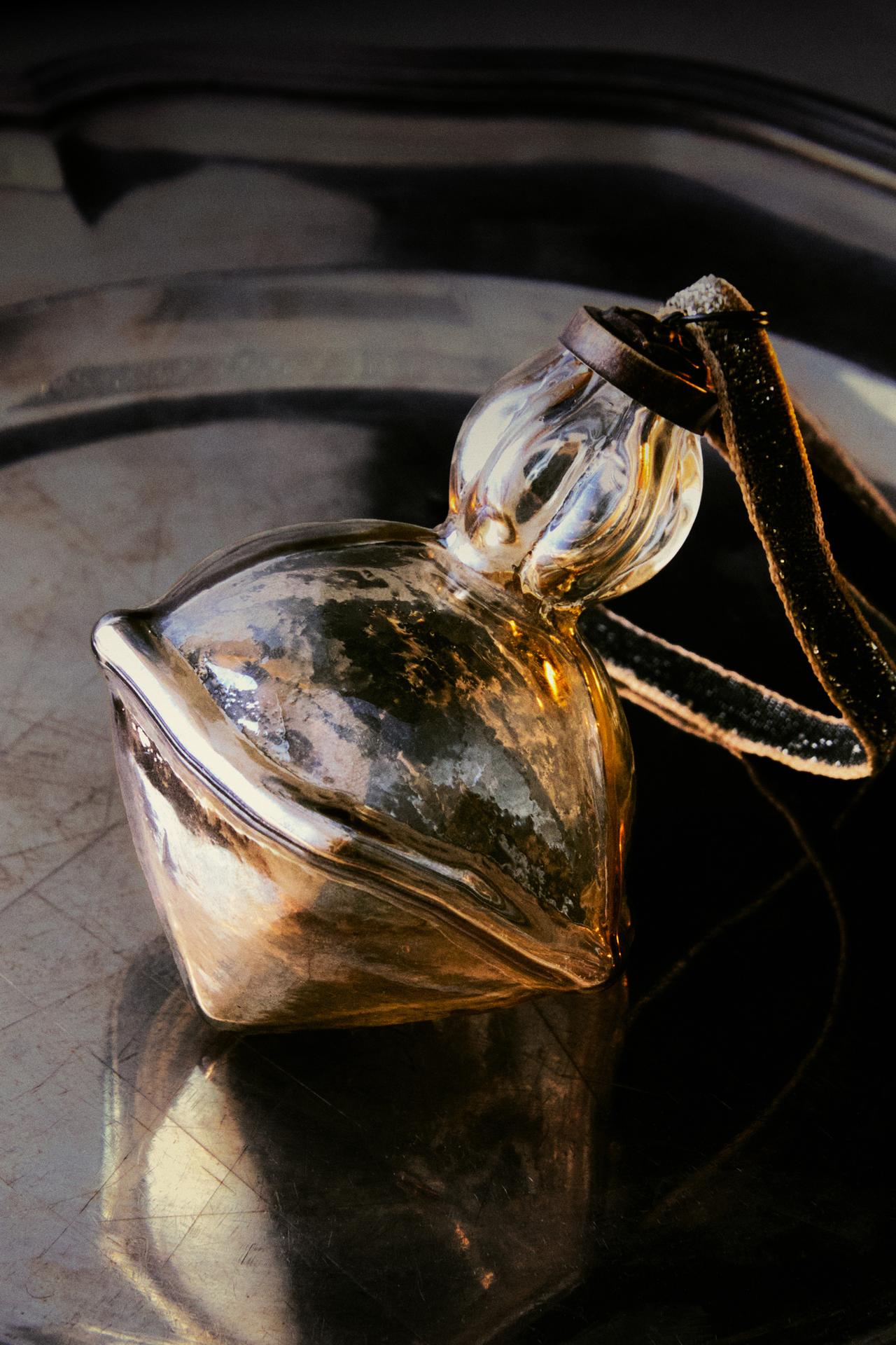 GLASS CHRISTMAS TREE DECORATION — Golden