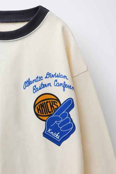 T-SHIRT EN RELIEF KNICKS NBA - Écru de Zara - Image 2