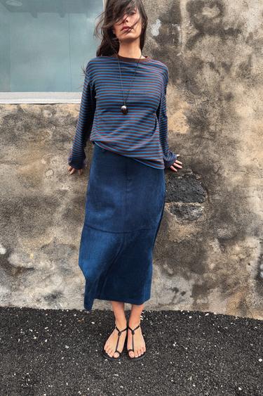 تنورة بطبقات بمظهر جلد السويد - أزرق وسط الخاص بـ Zara