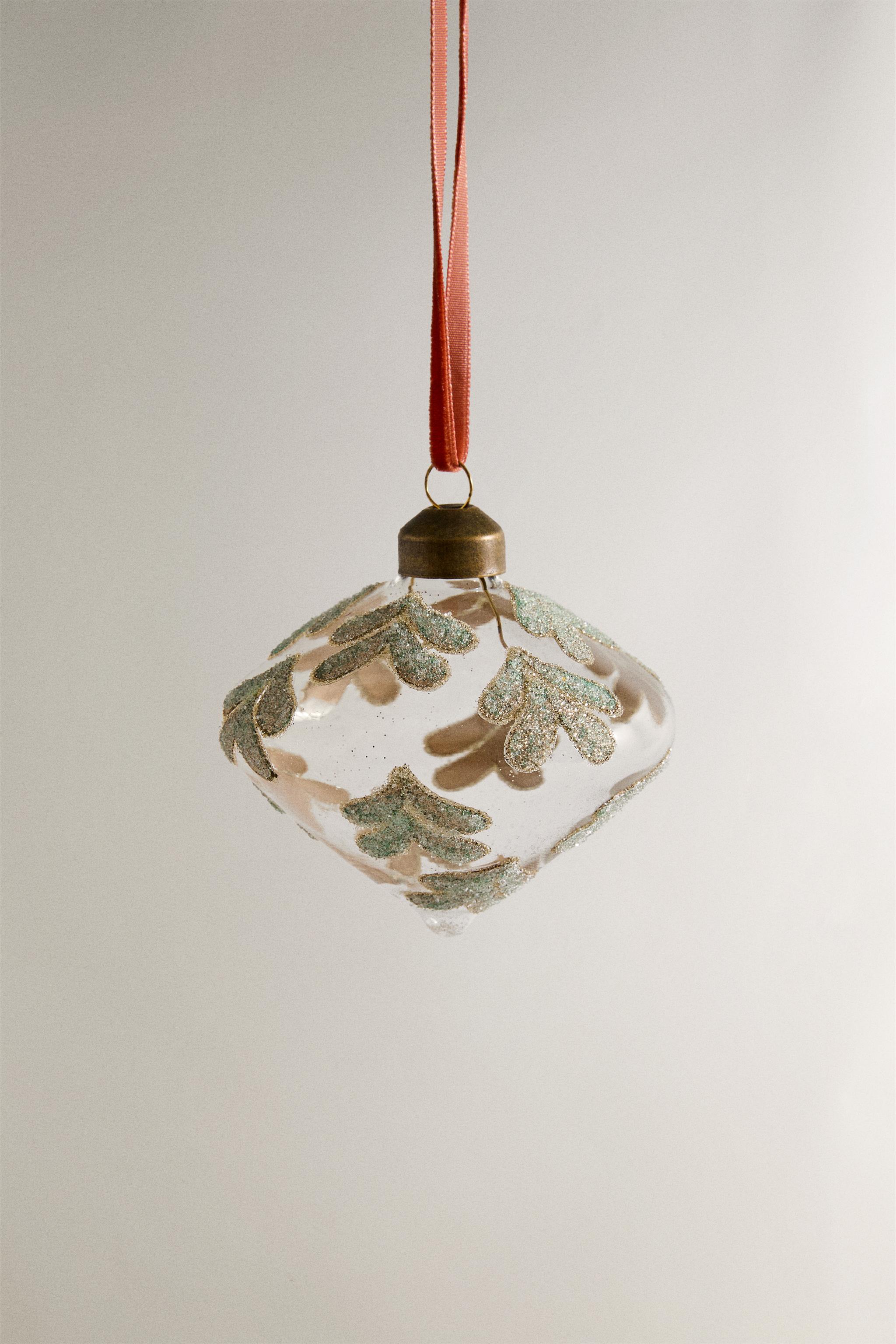 GLITTERY LEAF CHRISTMAS TREE ORNAMENT