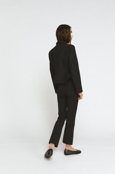 ENSEMBLE BLAZER ET PANTALON CAPRI ZW COLLECTION - Groseille de Zara - Image 2